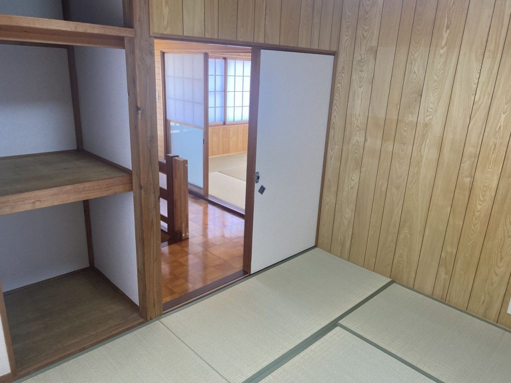 (内装) (内装)